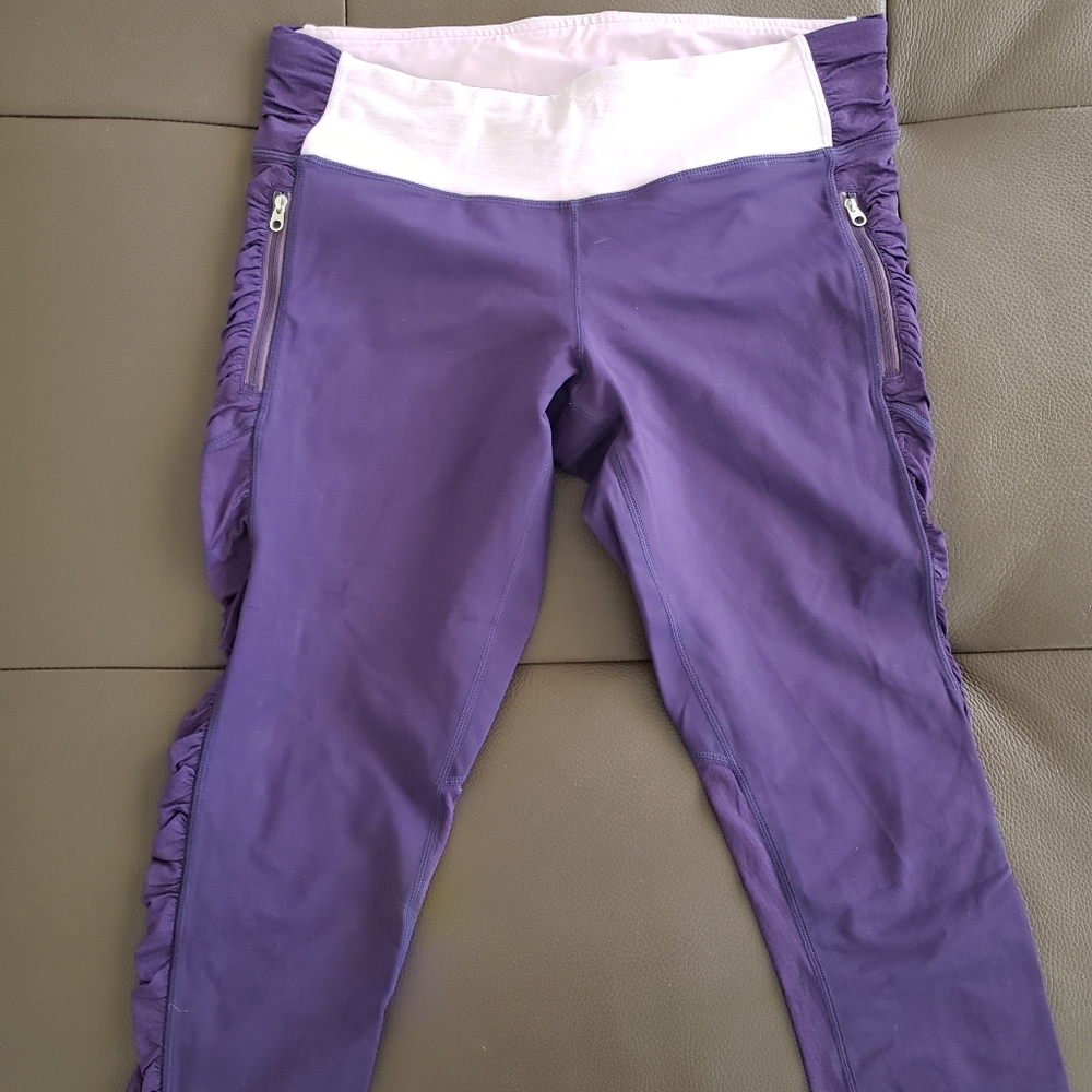 Lululemon Run in the Sun Crop, size 10, ruched